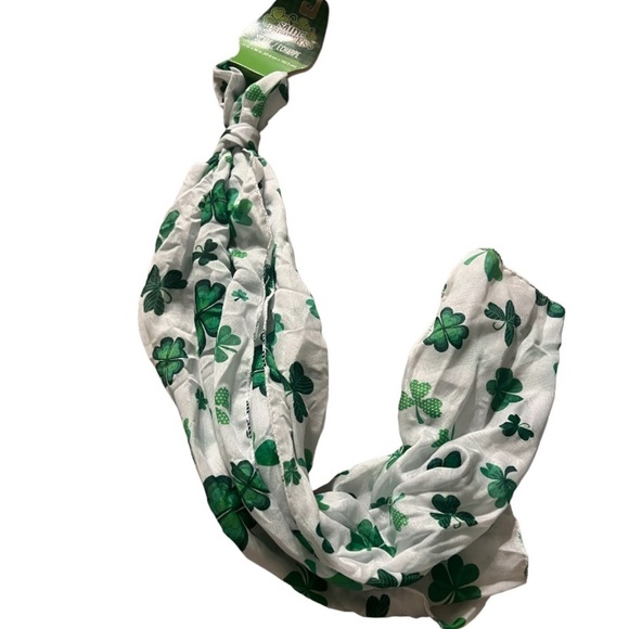 2 NWT Juncture St. Patty's Day Scarves Green - Picture 2 of 6